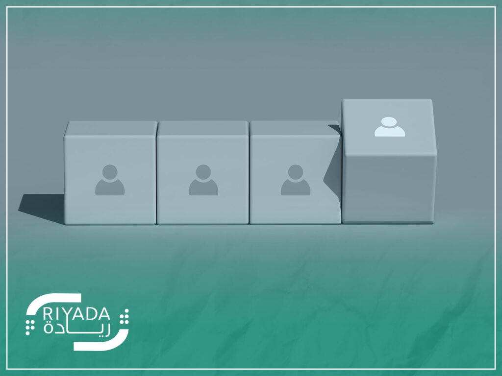 Choosing the Right HRIS System: A Guide for Saudi Companies to Select the Best HR Management System 3 HRIS vs traditional HR management systems